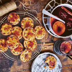 Vegan Boozy Minced Pies