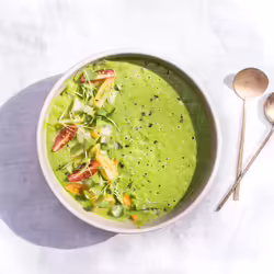Raw Spicy Vegan Avocado-JalapeÃ±o Soup