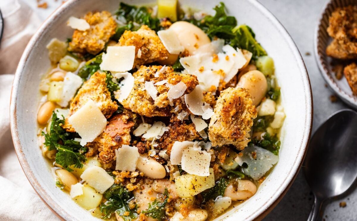 This Easy Bean And Kale Soup Is Perfect For Cold Weather