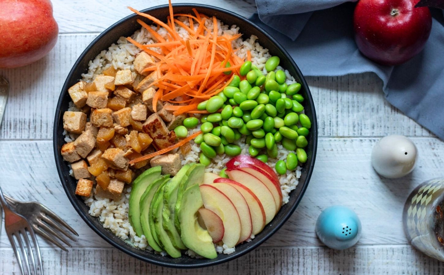 How To Make This High Protein Vegan Apple And Tofu Bowl