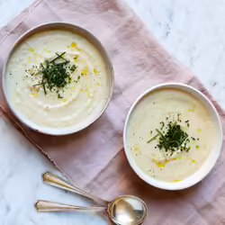 Vegan Cauliflower Cheese Soup 