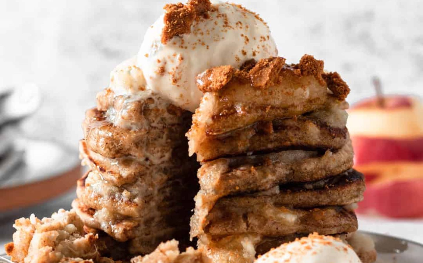 How To Make Fluffy Apple Pie Pancakes (With All Vegan Ingredients)