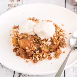Gluten-Free Vegan Apple Crisp With Coconut Oat Crumble