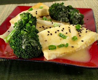 Tofu and Broccoli with Pineapple Sauce