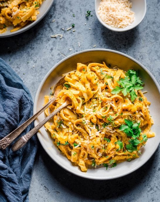 One-Pot Vegan Pumpkin Alfredo
