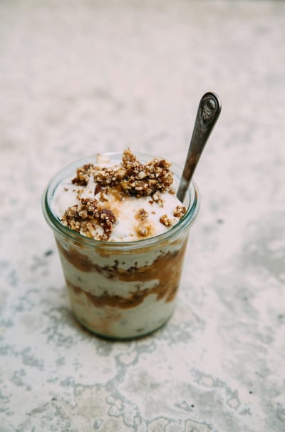 Vegan Peanut Butter Caramel Sundaes