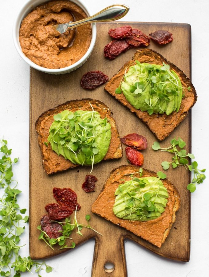 Avocado Toast with Sundried Tomatoes