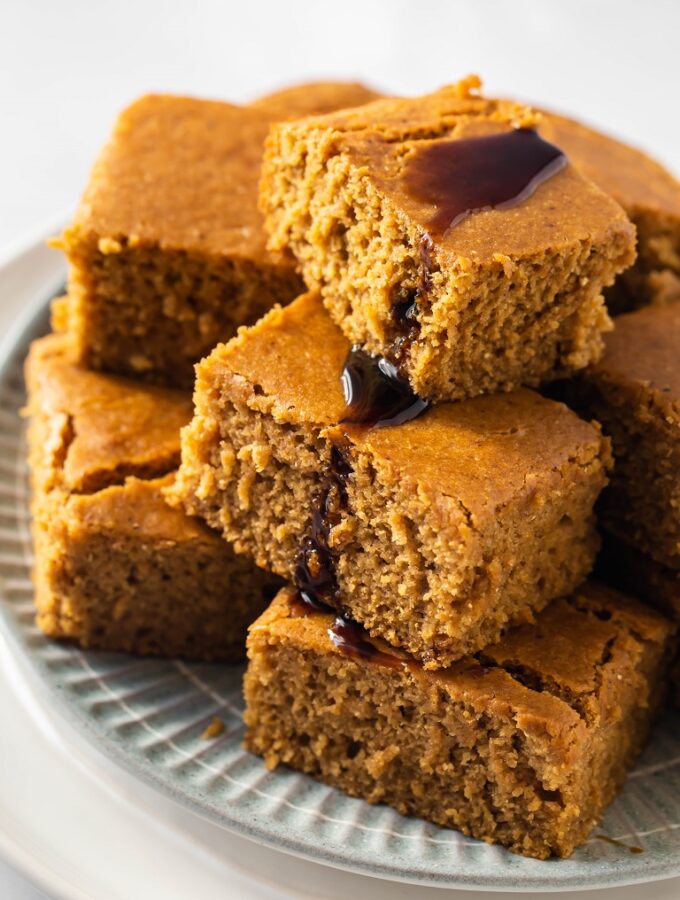 Vegan Pumpkin Cornbread (Oil-free!)
