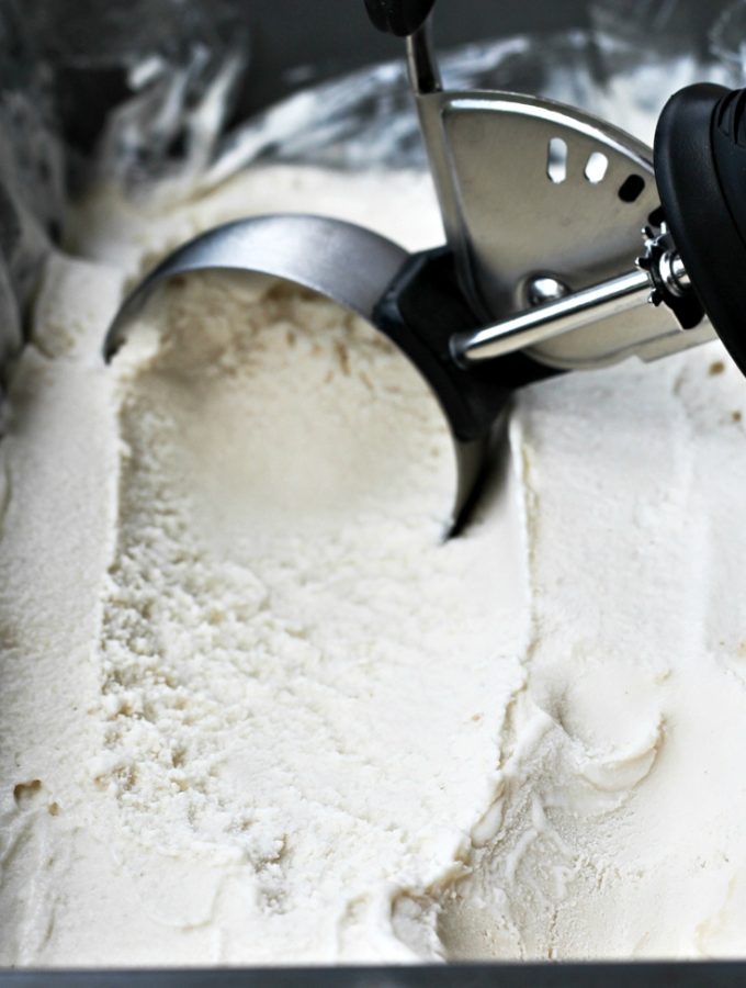 Vegan Vanilla Cheesecake Ice Cream With Caramel Sauce (7 Ingredients!)