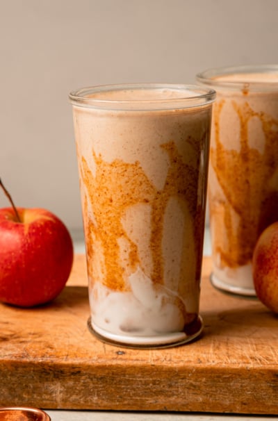 Salted Caramel Apple Smoothie (Vegan)