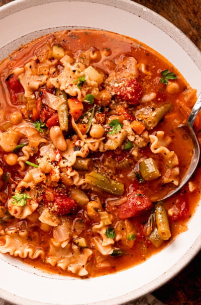 One-Pot Vegan Minestrone Soup with Potatoes & Beans