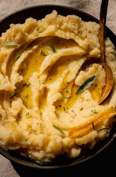 Olive Oil Mashed Potatoes with Roasted Garlic