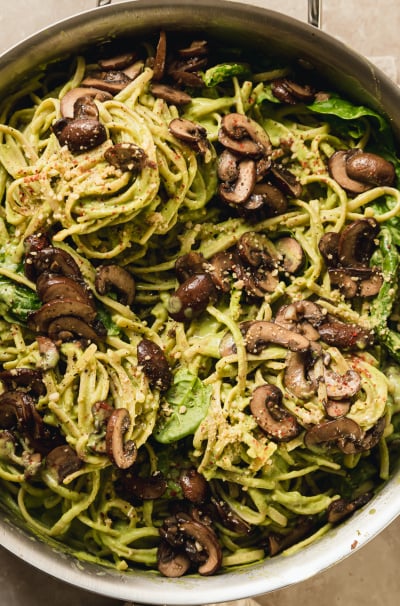 Creamy Vegan Spinach and Mushroom Pasta