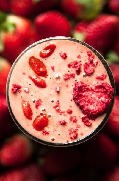 Spiced Strawberry & Goji Berry Smoothie