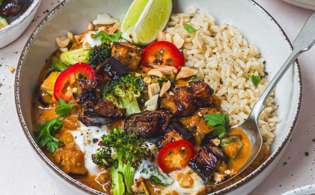 Quick And Easy Roasted Aubergine And Broccoli Lentil Curry