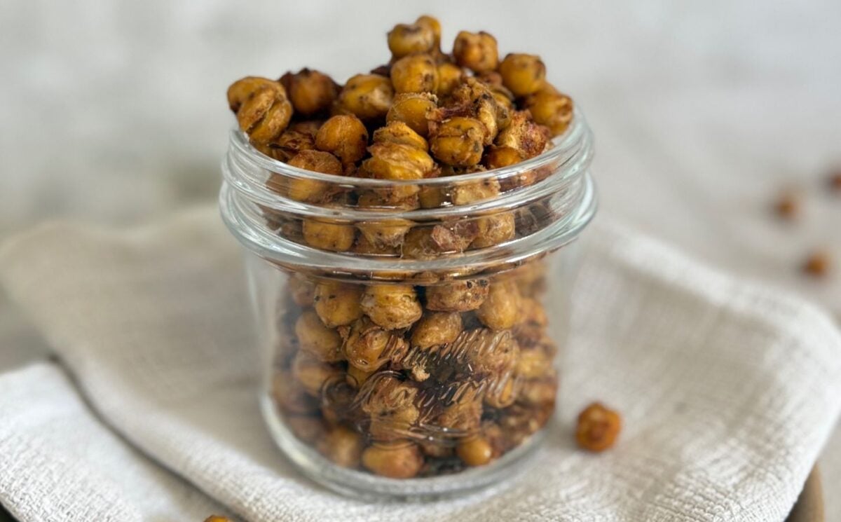 These Spiced Chickpeas Are A Protein-Packed Vegan Snack