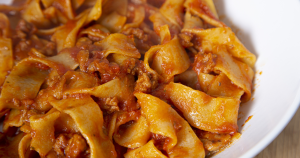 If I could only eat one thing for the rest of my life, it would be this creamy vegan bolognese pasta