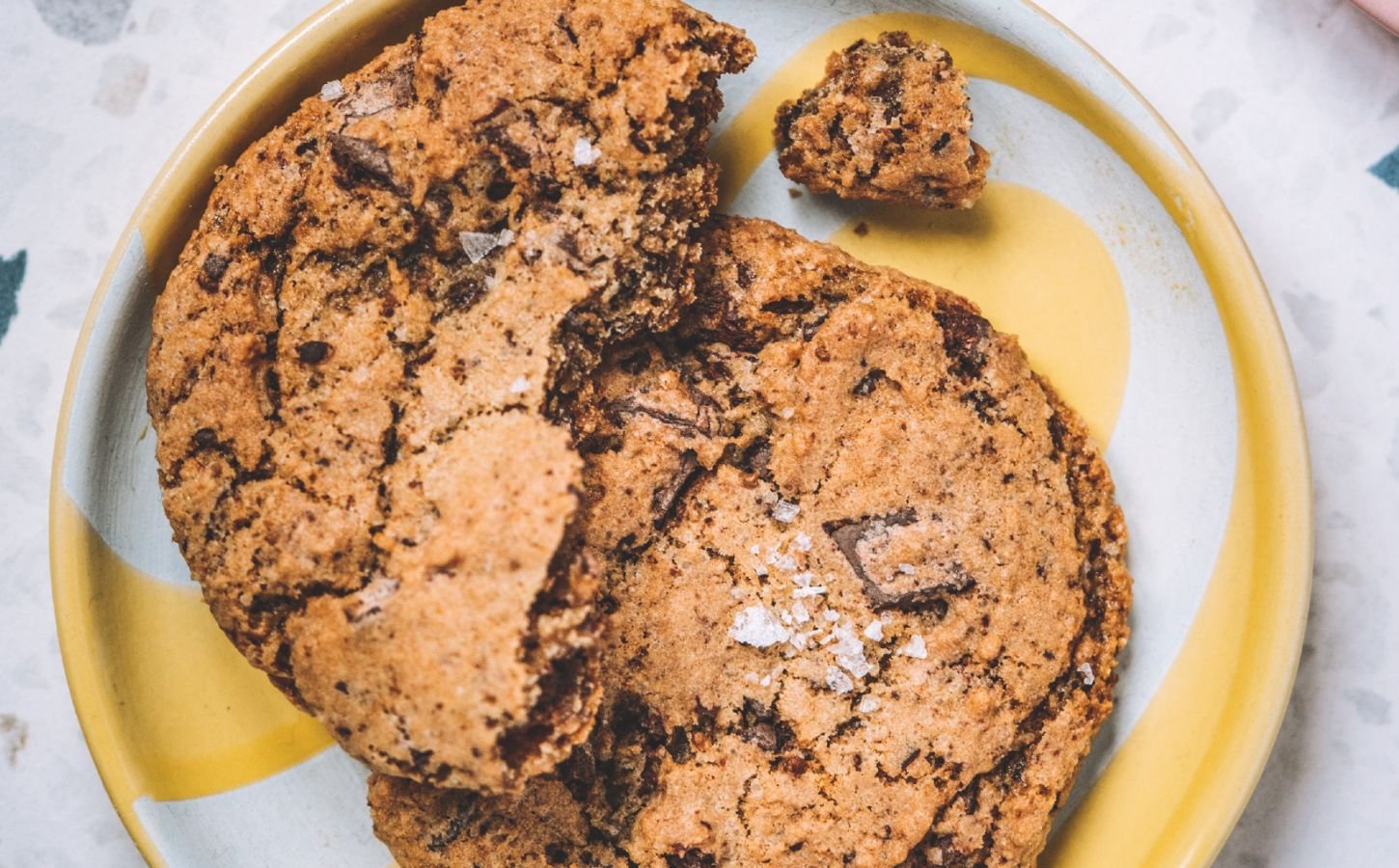 Easy Vegan Chocolate Chunk Cookies