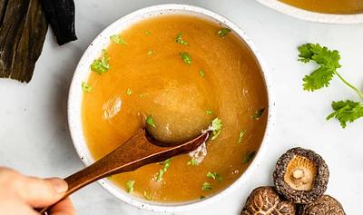 How to Make Kylie Jenner's Go-to Bone Broth Without Any Bones