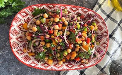 How To Make This Chickpea Rainbow Salad