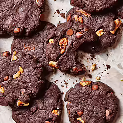 Chunky VeganÂ Brownie Walnut Cookies