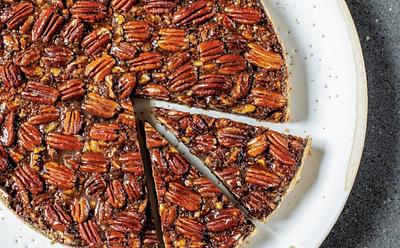 The Best Vegan Maple Pecan Pie Recipe (By A Vegan Baker)
