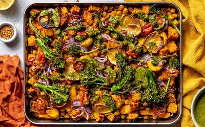 Try This Nutritious Vegan Chickpea Traybake