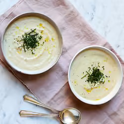 Vegan Cauliflower Cheese Soup 