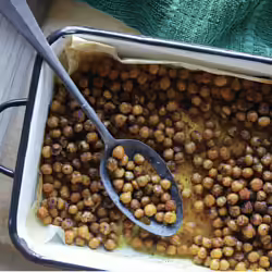 Vegan Crunchy Flaminâ Chickpeas