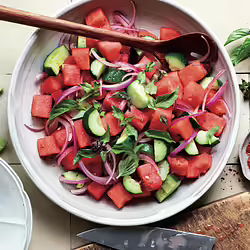 10-Minute Refreshing Watermelon and Cucumber Salad