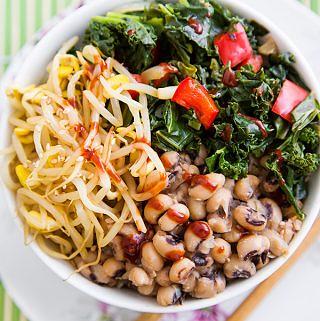 Korean-Inspired Black-eyed Peas and Kale Bowl