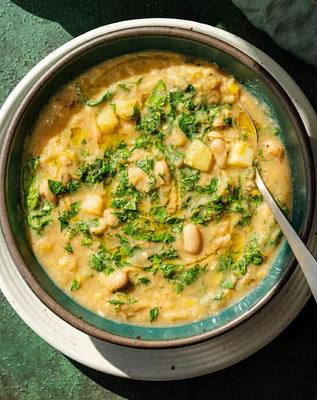 Creamy Vegan Potato Leek Soup