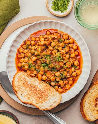 Tomato-Fennel Braised Chickpeas