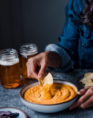 Instant Pot Cheesy Buffalo Cauliflower Dip