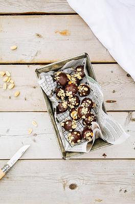 White & Dark Chocolate Peanut Butter Cookie Dough Bonbons