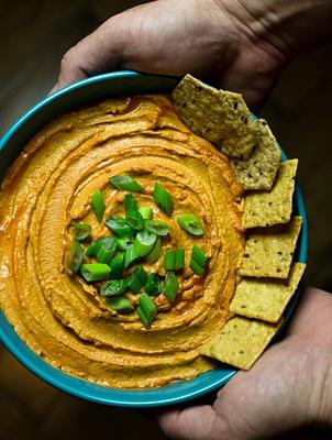 Spicy Buffalo White Bean Hummus