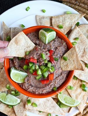 Smoky Jalapeno Black Bean Dip