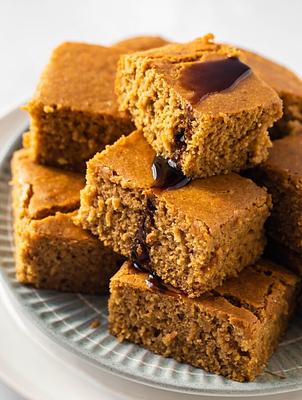 Vegan Pumpkin Cornbread (Oil-free!)