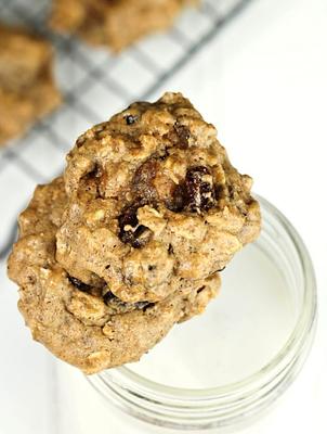 Vegan Gluten-Free Oatmeal Raisin Cookies