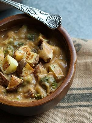 Vegan Smoky Broccoli Potato Soup (Low-fat)