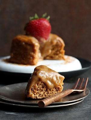 5 Minute Toffee Mug Cake (Vegan and Gluten-Free)