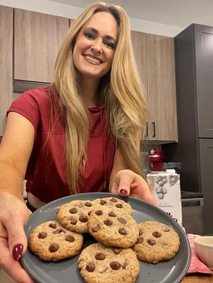 Vegan Macadamia Nut Chocolate Chip Cookies
