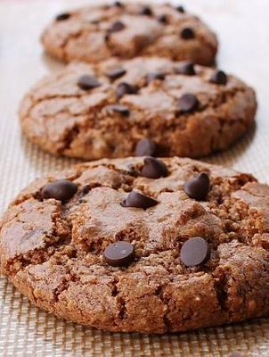Vegan Hazelnut Chocolate Chip Cookies