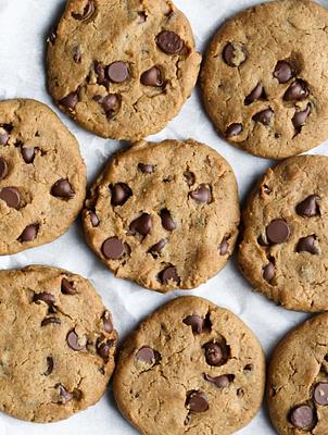 Vegan Peanut Butter Chocolate Chip Cookies (Gluten-free)