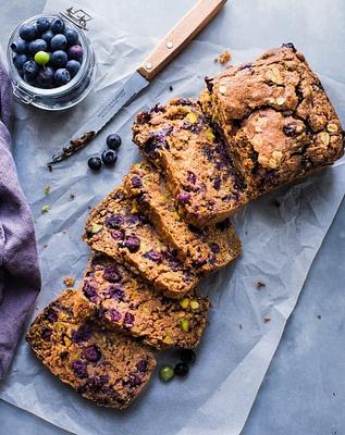 Vegan Spiced Blueberry Breakfast Cake