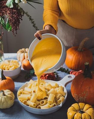 Creamy Vegan Pumpkin Mac and Cheese