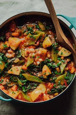 Smoky and Spicy White Bean Stew with Potatoes & Kale