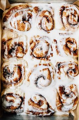 Vegan No Knead Cinnamon Rolls