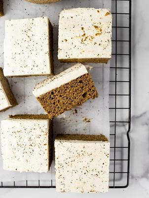 The Best Vegan Pumpkin Cake (Oil-free!)
