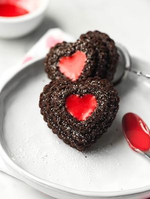Vegan Chocolate Valentine’s Cupcakes (Gluten-free)